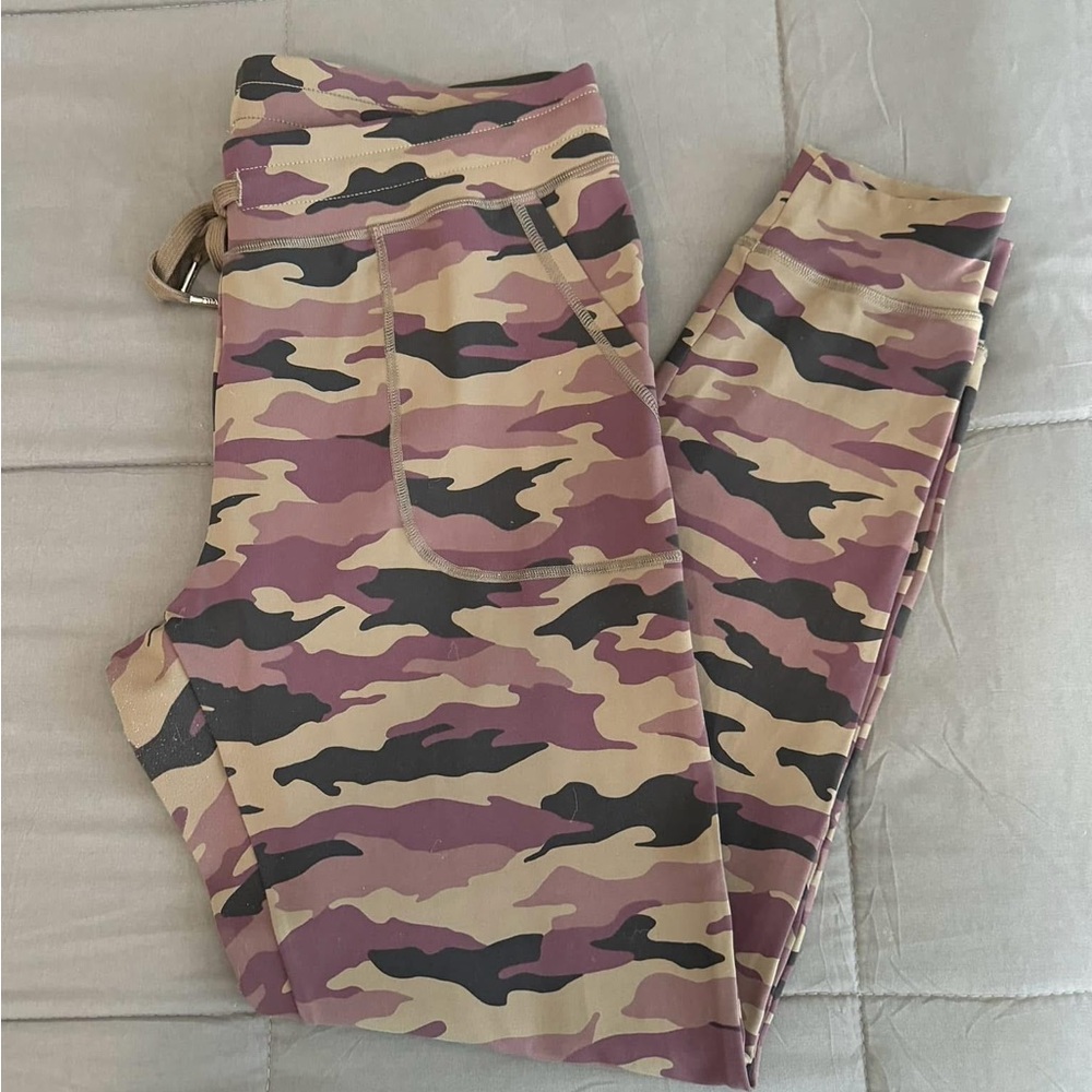 Zyia Active Size L Joggers- EUC